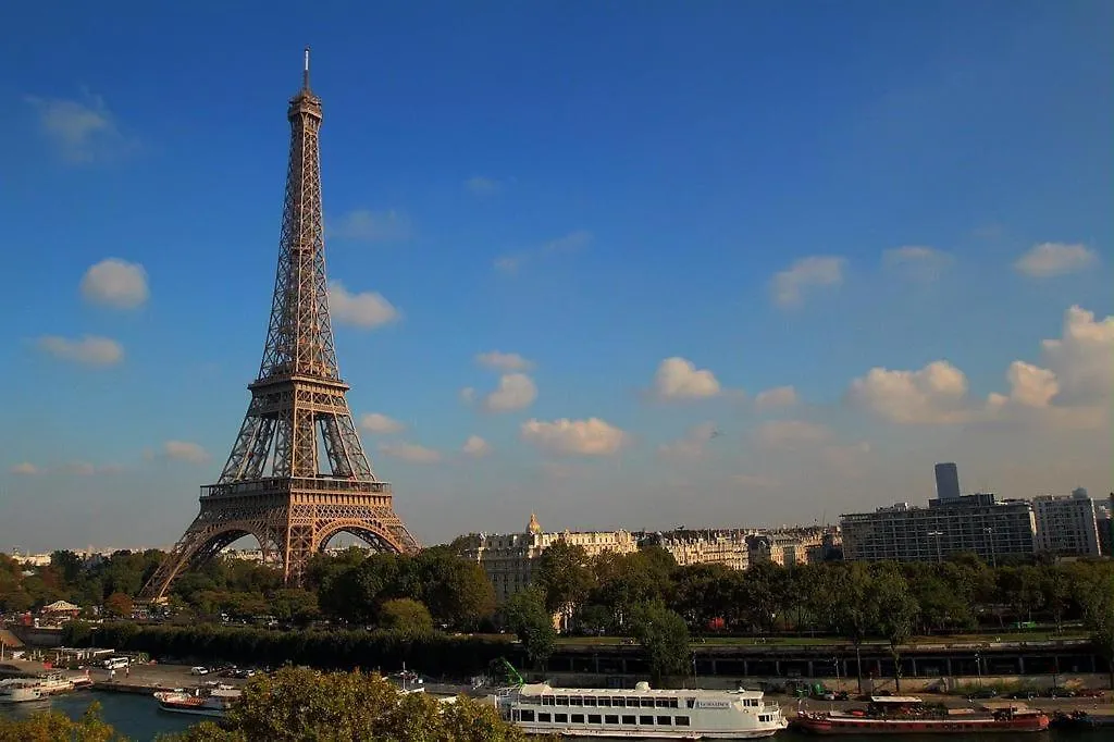 Authentic - 2p - Passy - Tour Eiffel